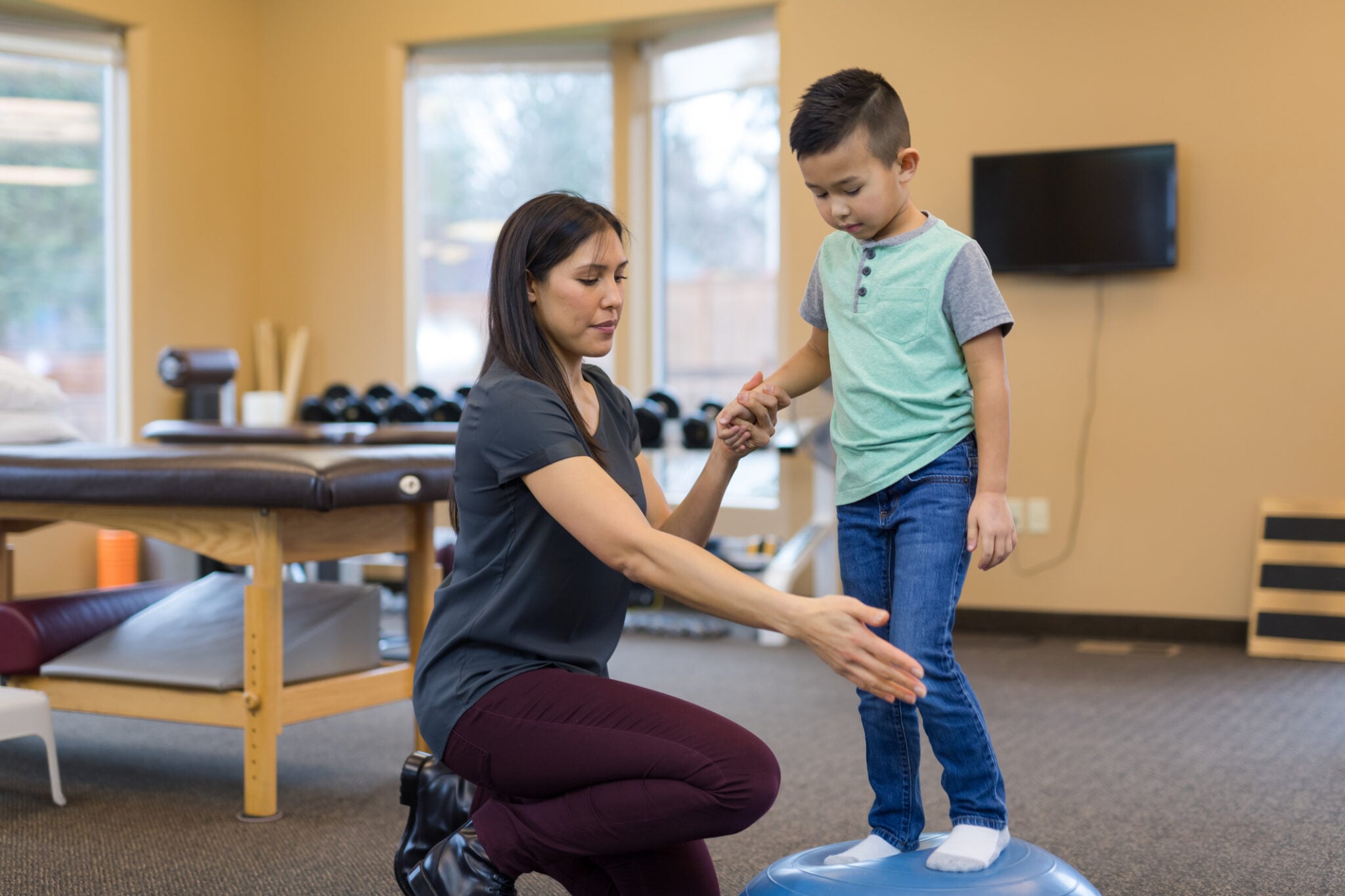 How PT Supports Your Child’s Balance and Movement